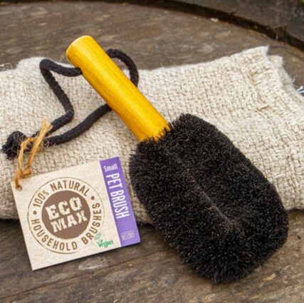 Ecomax pet brush small on hessian